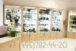 Фотографии витрины для торговли с встроенной подсветкой  для магазина сувениров и подарков