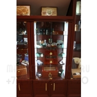 Экспозиционная витрина с подсветкой 