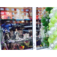 Наружная витрина для магазина цветов и подарков