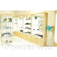 Шкаф витрина с подсветкой в боковых стенках