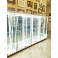 Стеклянные витрины фото