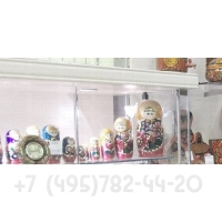 Верхняя часть торговой витрины фото