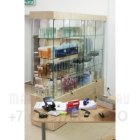 Витрина для магазина профессиональной косметики 