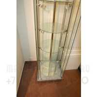 Витрина с крутящимся полками для минералов 
